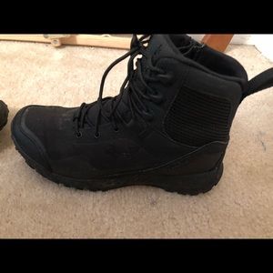 Men’s Under Armour Tactical boots. Size 8 Like new